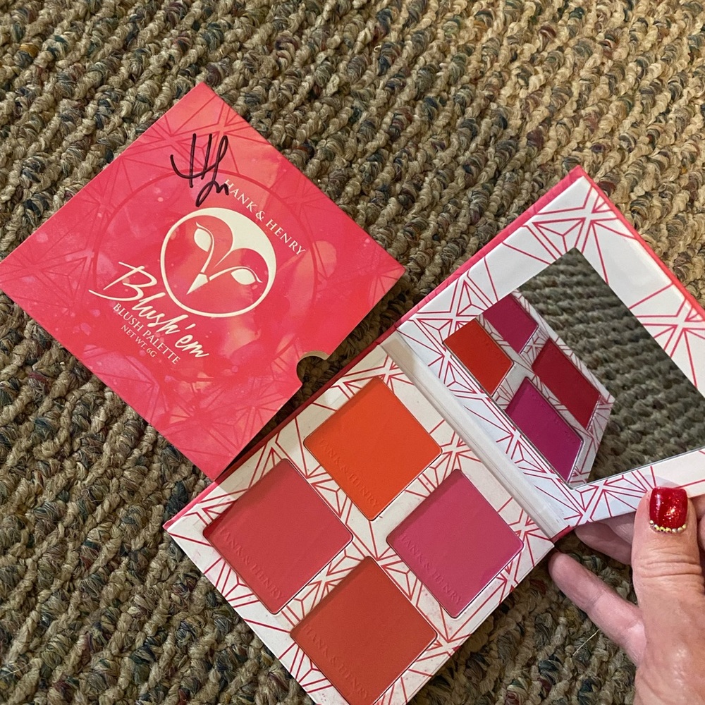 Hank and Henry blush set